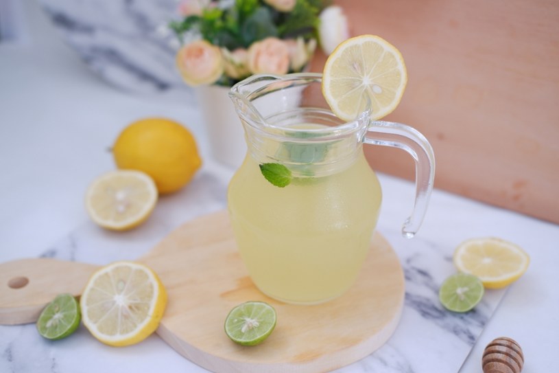 Zrób lemoniadę z tych kwiatów. Problemy z trawieniem pójdą w zapomnienie