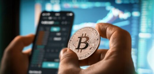 Chciał zainwestować w kryptowaluty. Ukradli mu ponad 160 tys.