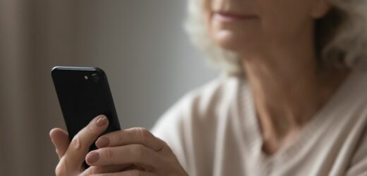 Kłopotliwy telefon. 99-latka codziennie odbiera ich ok. 20