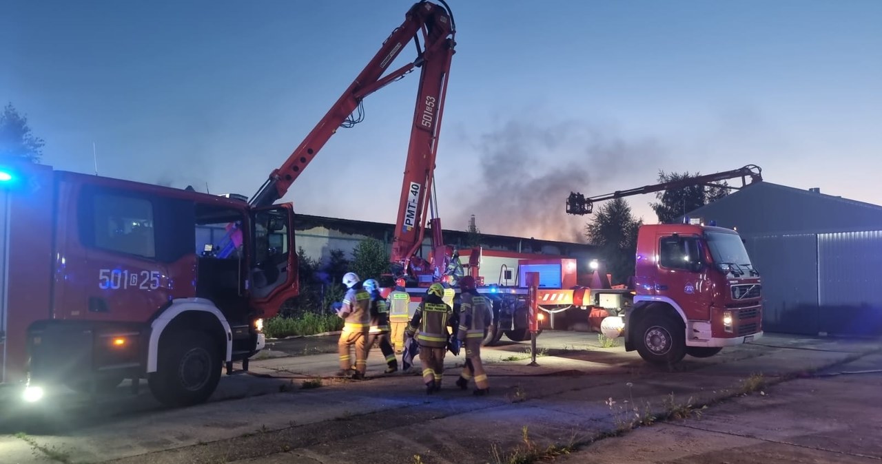 Pożar w Pomorskiem. Paliła się hala w Kartoszynie