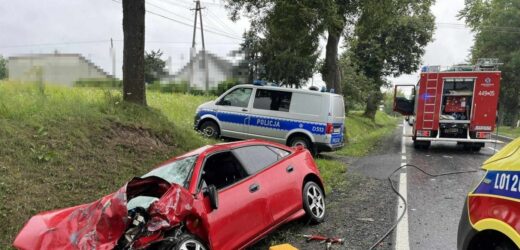 Uciekli po wypadku, bo byli pijani