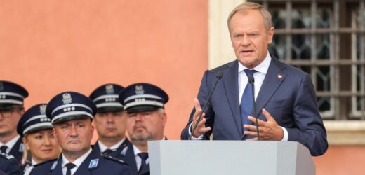 Tusk obiecuje policji dodatkowy miliard złotych