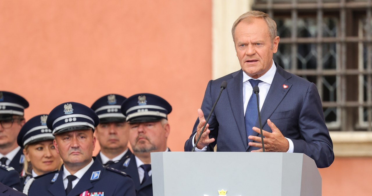 Tusk obiecuje policji dodatkowy miliard złotych