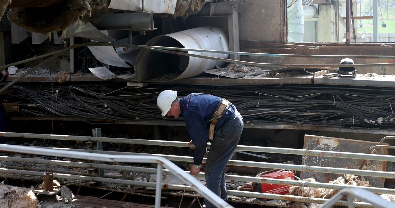 Ukraina dźwiga energetykę z kolan. „Ekipy pracują nawet podczas nalotów”