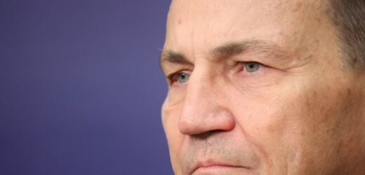 „Putinowi kończą się czołgi”. Ważne słowa Sikorskiego o Kamali Harris, Ukrainie i Białorusi