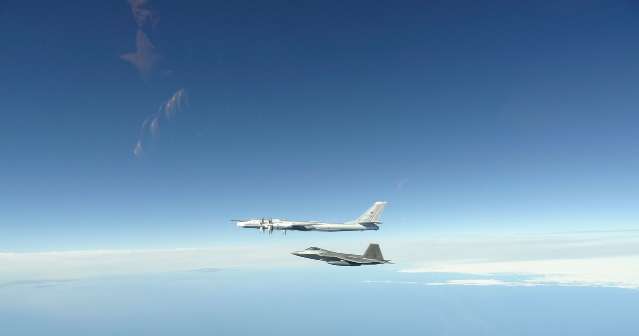 Cztery bombowce Rosji i Chin przechwycone przez NORAD