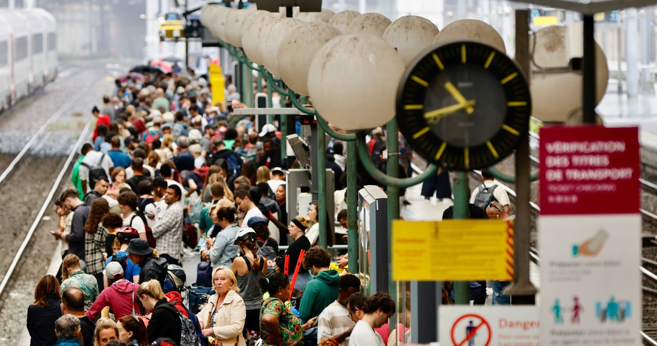 Paraliż szybkiej kolei TGV we Francji. Izraelski minister wskazuje winnych