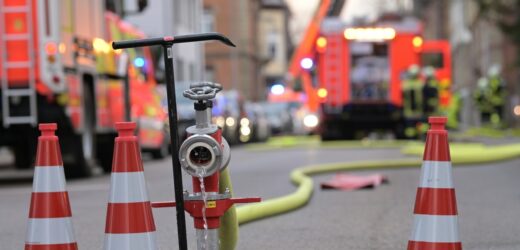 Pożar w Zaścianku. Ogień objął domy szeregowe