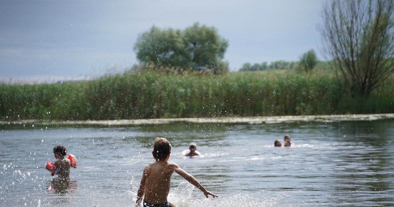 Sanepid podał przyczynę zatrucia 29 osób nad jeziorem w Lubelskiem