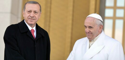 Oburzony Erdogan zadzwoni do papieża w sprawie igrzysk