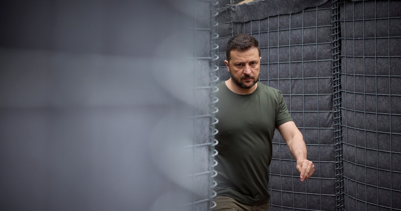 Prezydent Zełenski: Na całym froncie na wschodzie sytuacja jest trudna