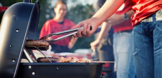 Kaszanka pęka podczas grillowania? Wystarczy jeden trik i po problemie