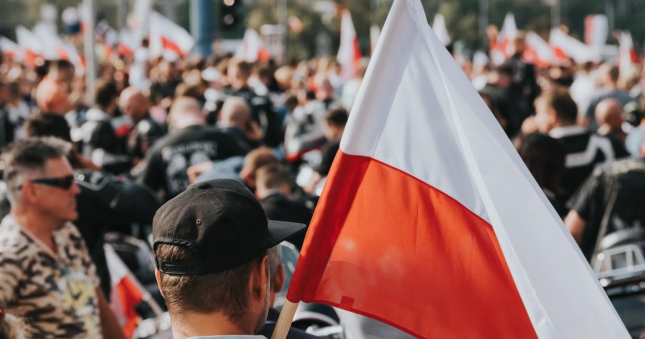 Zamalowali mural upamiętający Powstanie Warszawskie. Mieszkańcy oburzeni, ratusz przeprasza