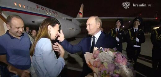 Rosja: Tak Putin witał swoich ludzi uwolnionych przez Zachód