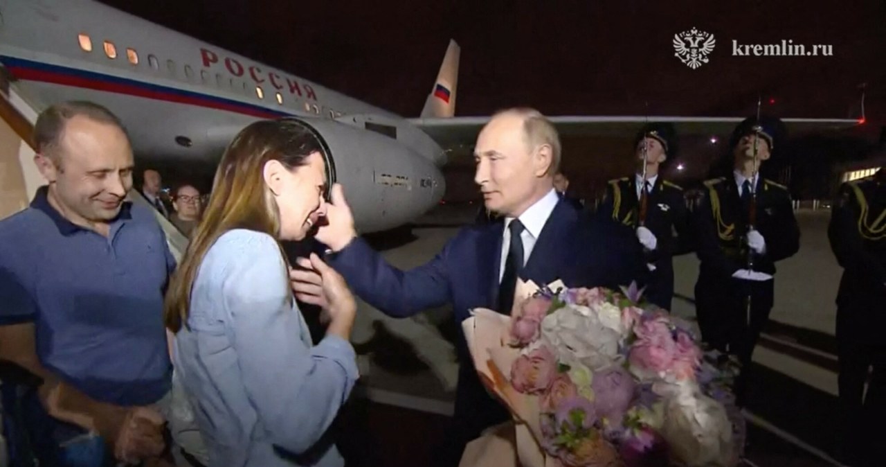 Rosja: Tak Putin witał swoich ludzi uwolnionych przez Zachód