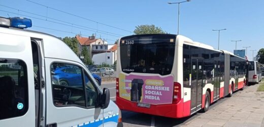 Kolizja dwóch autobusów w Gdańsku. Jeden z kierowców był pod wpływem alkoholu