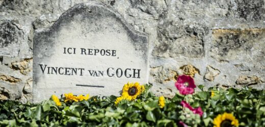 Chciał rozkopać grób van Gogha. Białoruski performer ma opuścić UE