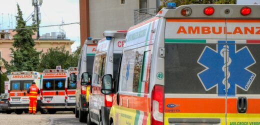 Skandal na pogotowiu. Złamaną nogę opakowano w karton [ZDJĘCIA]