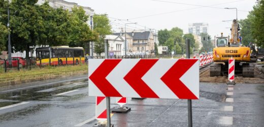 Zamknięte ulice, zmiany tras autobusów. Utrudnienia w Warszawie