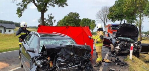 Tragiczny wypadek w Łódzkiem. Dwie osoby nie żyją, dzieci w szpitalu