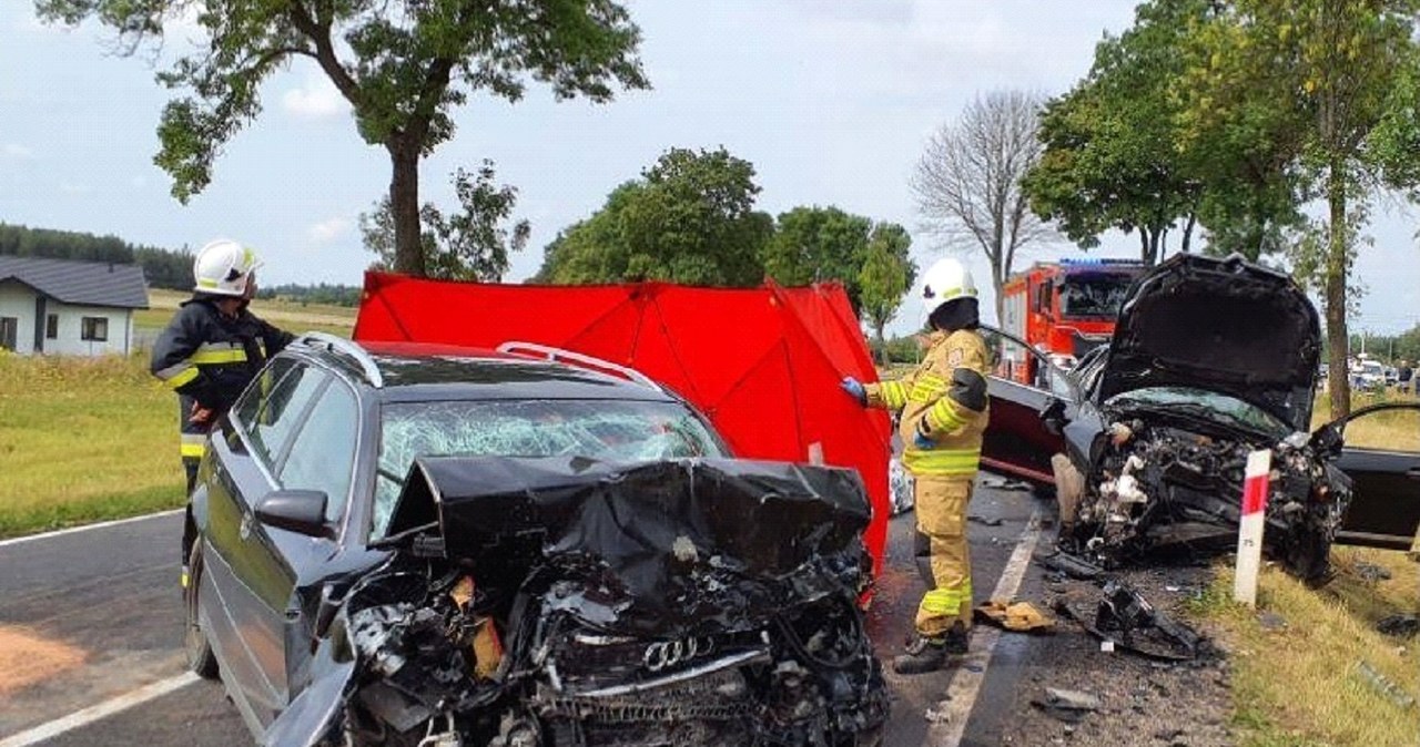 Tragiczny wypadek w Łódzkiem. Dwie osoby nie żyją, dzieci w szpitalu