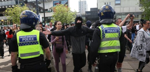 Antyimigranckie zamieszki w Wielkiej Brytanii. Demonstranci chcieli podpalić hotel