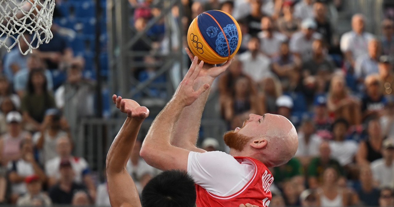 Polscy koszykarze 3×3 przegrali z Łotwą, ale zagrają o półfinał