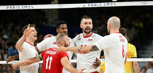 Mecz o półfinał siatkarzy, siatkówka plażowa, lekkoatletyka. Emocjonujący poniedziałek w Paryżu