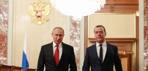 Miedwiediew grozi byłym więźniom politycznym: Oglądajcie się za siebie