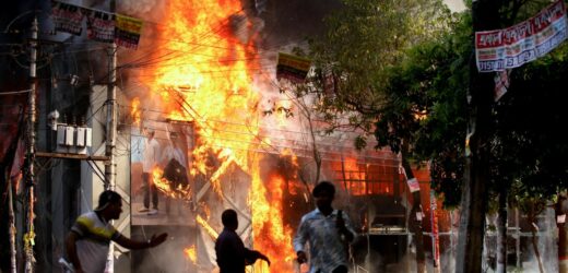 Wielkie protesty w Bangladeszu. Nie żyje 300 osób, premier rezygnuje