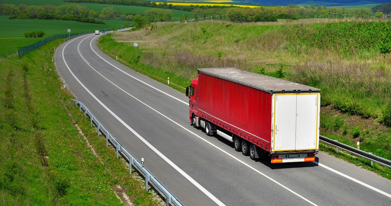 Nowe odcinki dróg będą płatne. Branża transportowa zaniepokojona