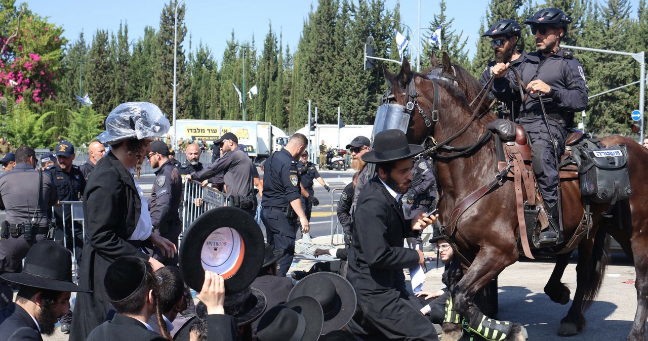 Ultraortodoksyjni Żydzi chcą uniknąć poboru. Starli się z policją