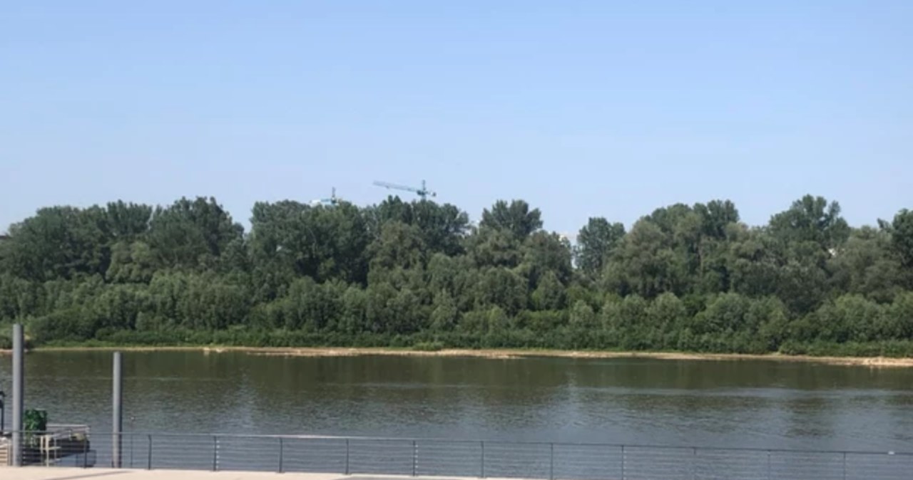 Niski stan wody w Wiśle. Nie kursują promy