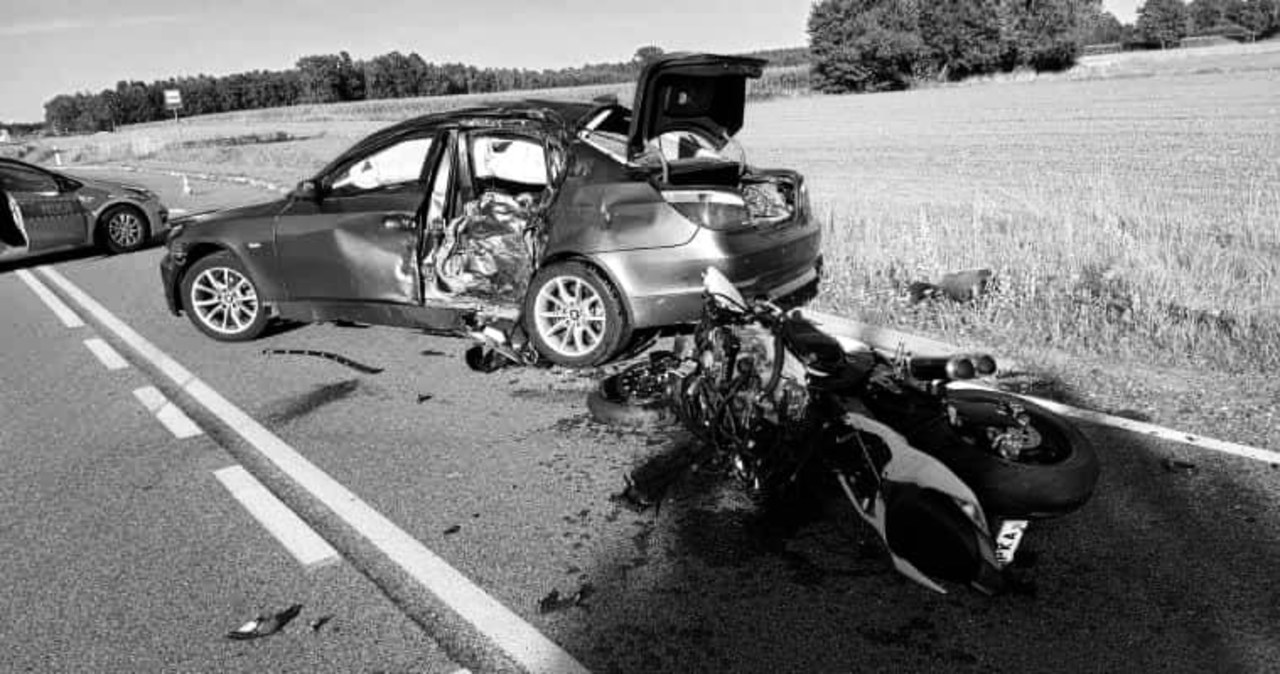 Zginął młody policjant motocyklista. Wjechało w niego bmw