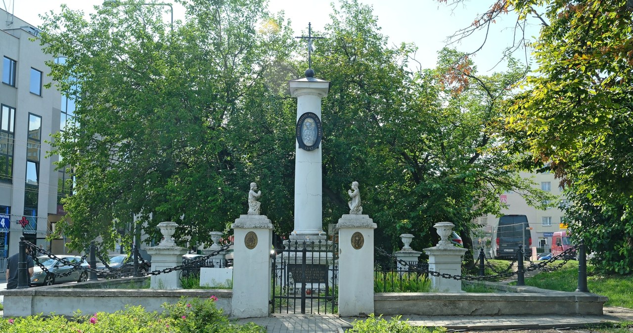 Mogiły ułanów i groby nieznanych żołnierzy przejdą renowację