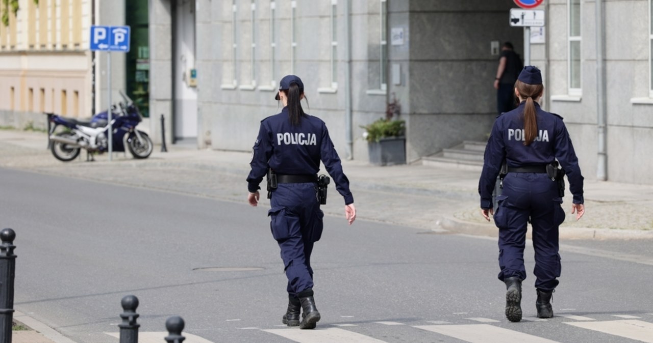 Libacja, awantura i zemsta w ogródku. Policjanci interweniują dwa razy