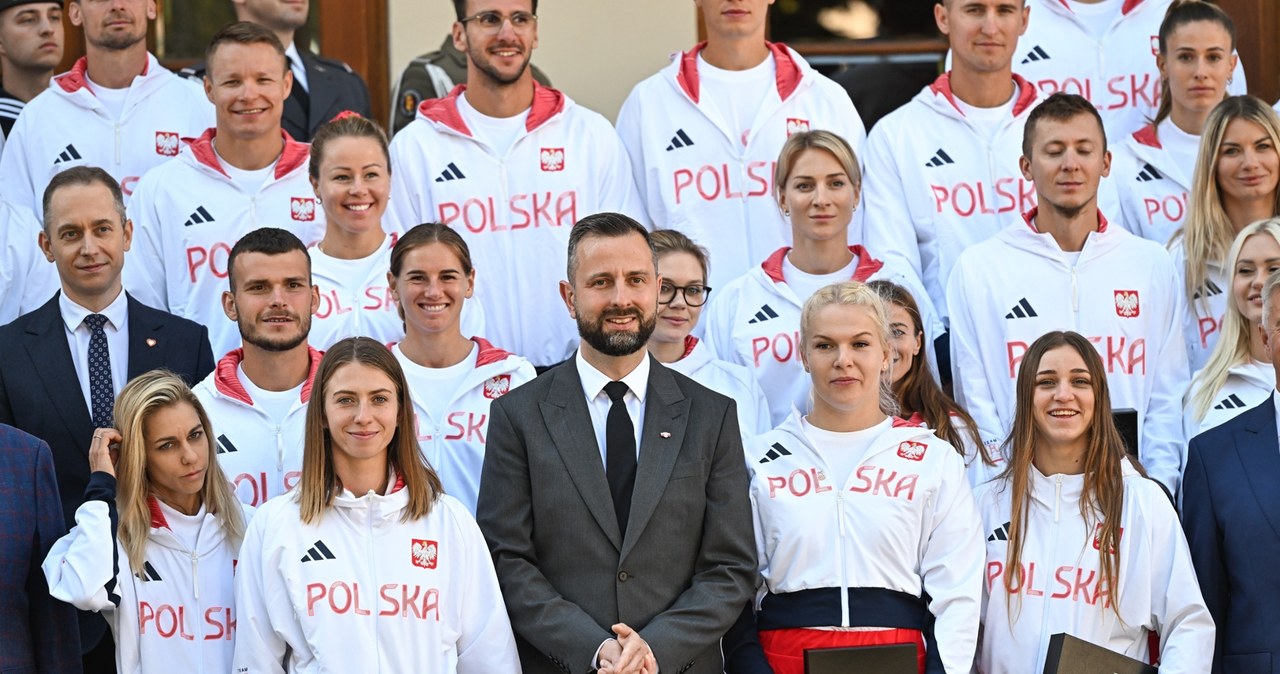 Święto wojska w Warszawie. Szef MON odznaczył olimpijczyków