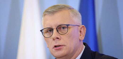 Tusk ujawnia: Po wyborach Cenckiewicz zażądał teczek Sikorskiego i polskich generałów