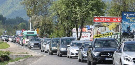 Sezon turystyczny w pełni. Nowy rekord przejazdów tunelem na zakopiance