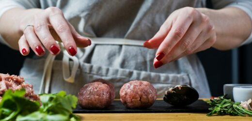 „Oszukane kotlety” – sekretna broń w walce z kilogramami! Jesz, smakujesz i… chudniesz