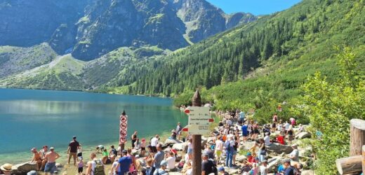 Szczyt sezonu w Zakopanem. „Liczymy, że długi weekend nas podratuje”