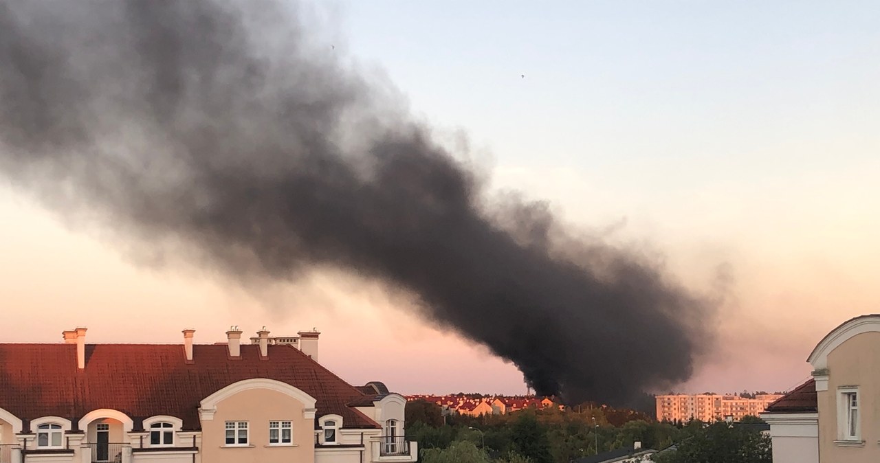 Nad Olsztynem widać było słup czarnego dymu