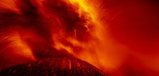 Etna się uspokoiła, znowu można latać do Katanii