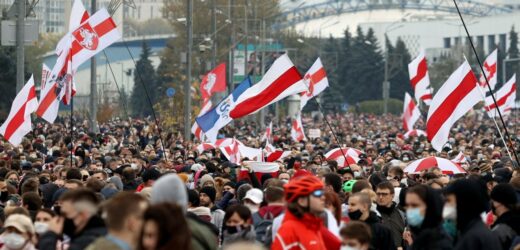 Łukaszenka ułaskawił 30 osób skazanych za udział w protestach