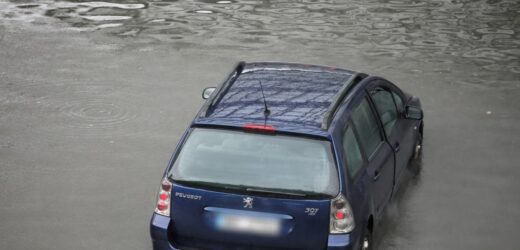 Ulewa nad Warszawą. Trasa S8 zamknięta, policja apeluje, by nie korzystać z aut