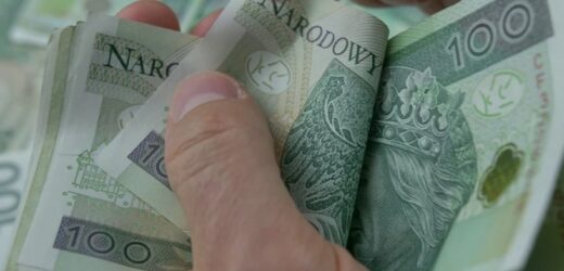 1000 zł bez względu na dochód. Wypłata od 1 listopada
