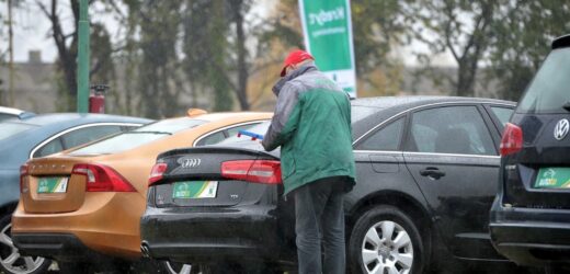 Milion aut, z czego spora część z ukrytymi wadami. „Rz” o zakupach Polaków