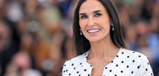 Demi Moore zachwyca figurą na wakacjach w Grecji! Jak 61-letnia aktorka dba o swoją sylwetkę?