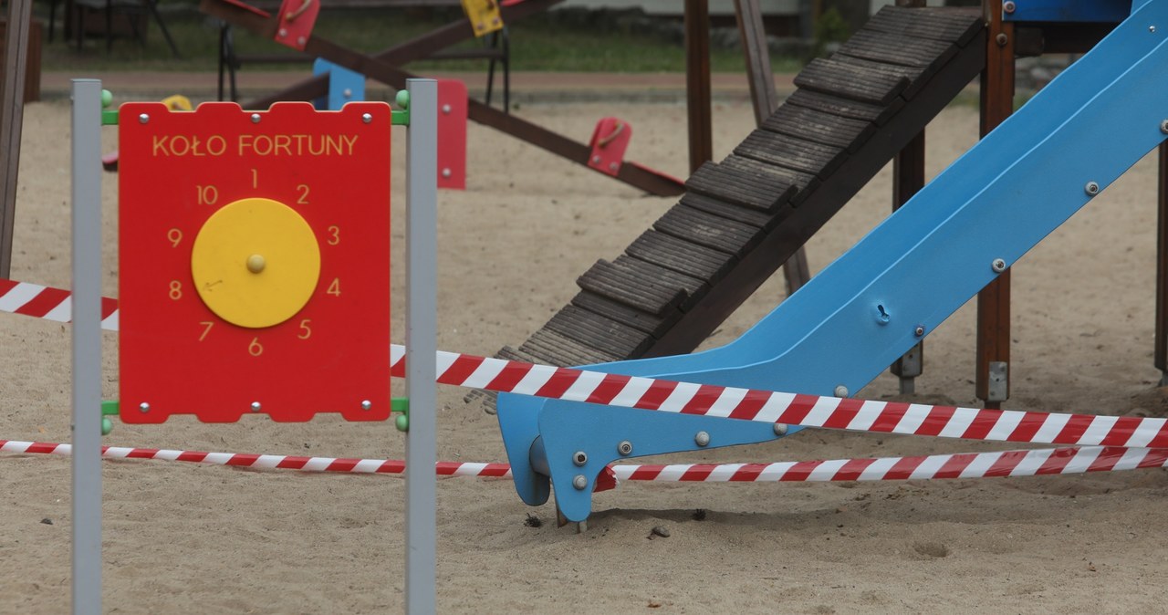 Pociski trafiły w blok, sklep i plac zabaw. Nowe fakty ws. incydentu na poligonie