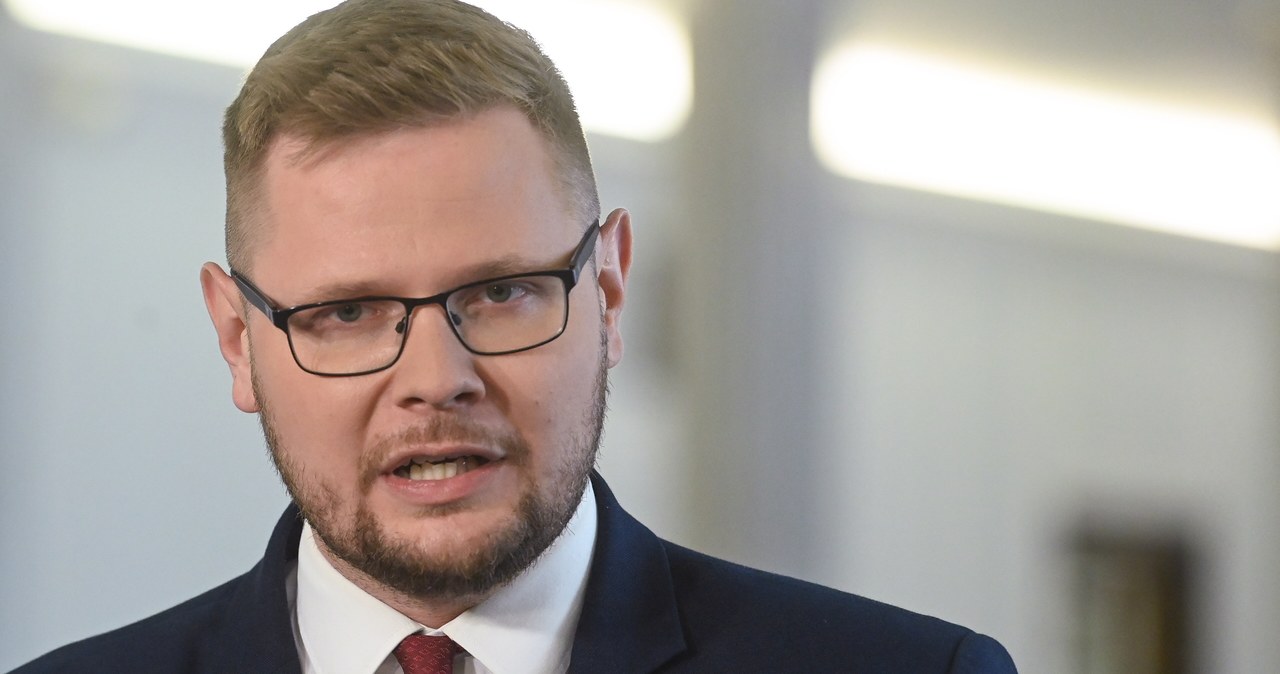 Poseł Woś wezwany do prokuratury. „Nie będę mdlał jak Giertych”
